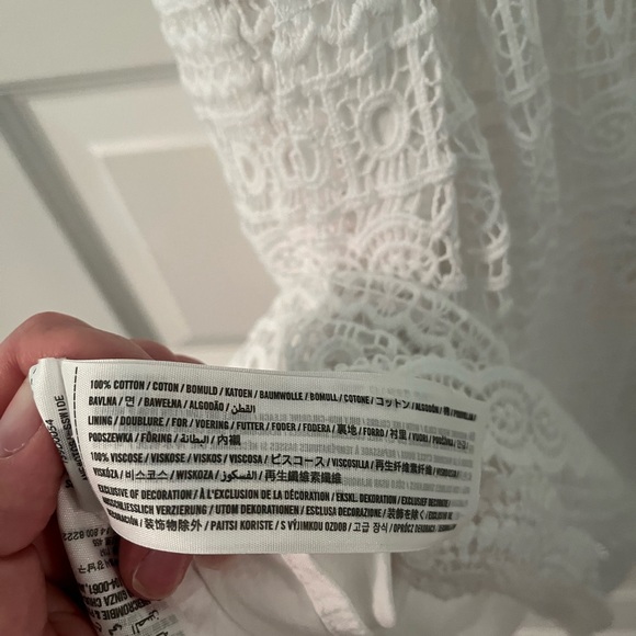 Abercrombie & Fitch white crochet dress size medium - Picture 4 of 4